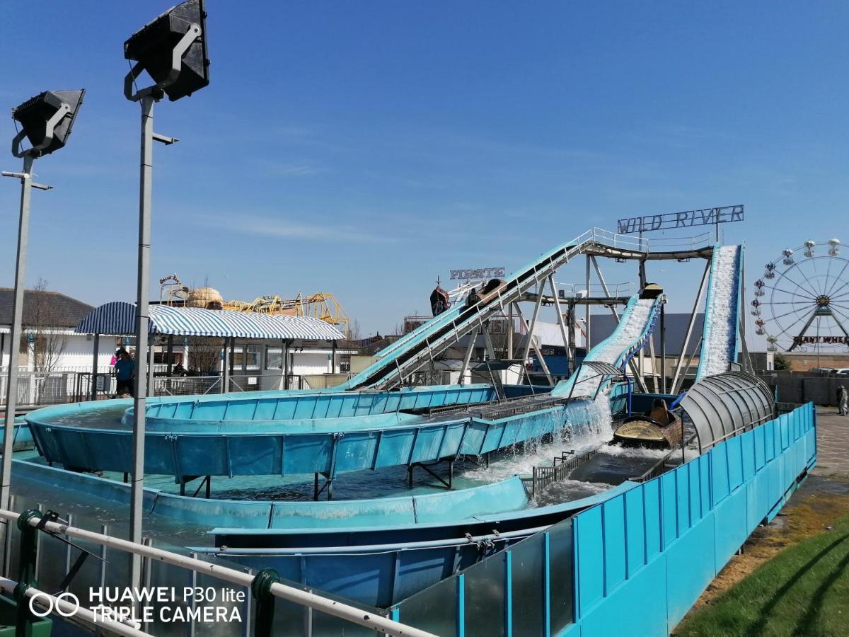 Roman Bank With Spa Bath, Terrace And Mermaid'S Teepee Skegness Luaran gambar